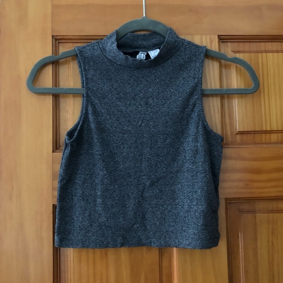 Cropped mock neck - Picture 1 of 2